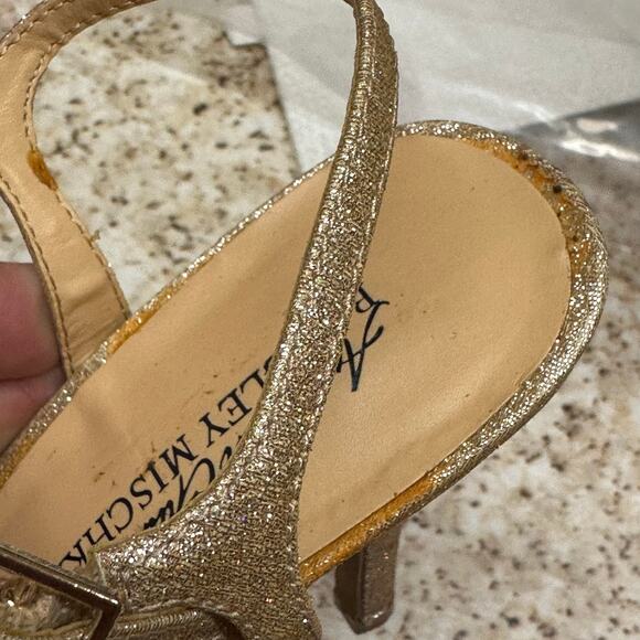 American Glamour Badgley Mischka Gold Glitter Strappy Heels Sz 6 - Picture 11 of 11